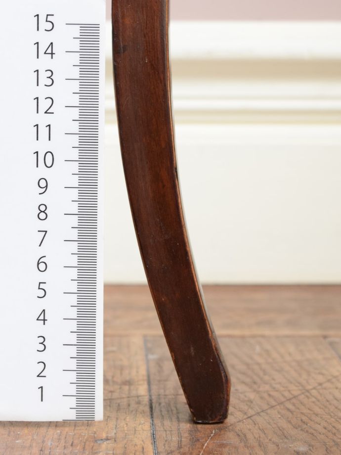 アンティーク家具の脚