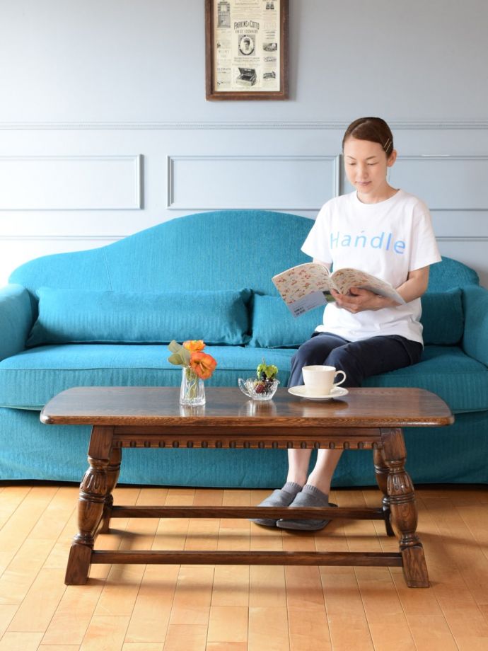 アンティークのコーヒーテーブル