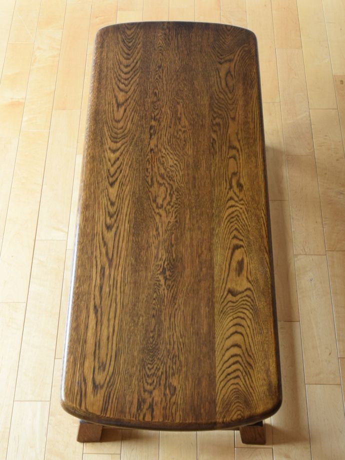 アンティークのテーブルの天板