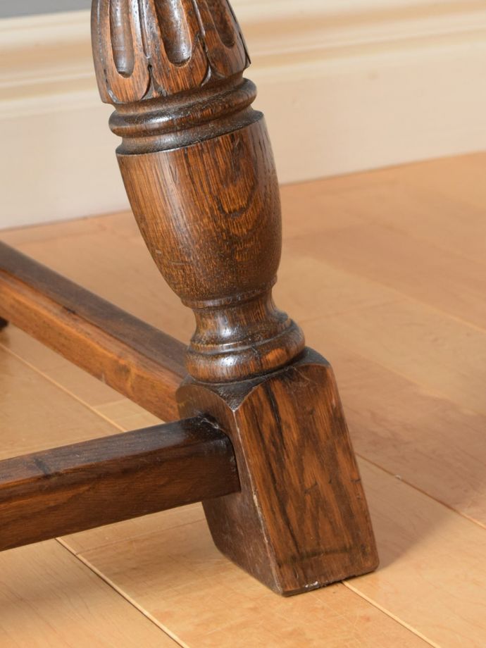 アンティーク家具の脚