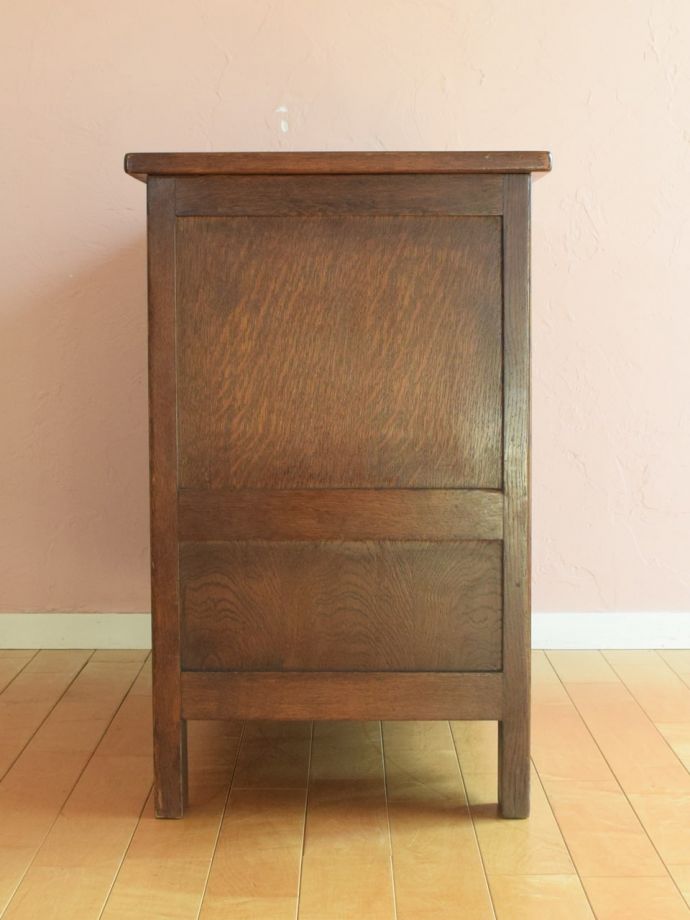 収納ボックスの側面