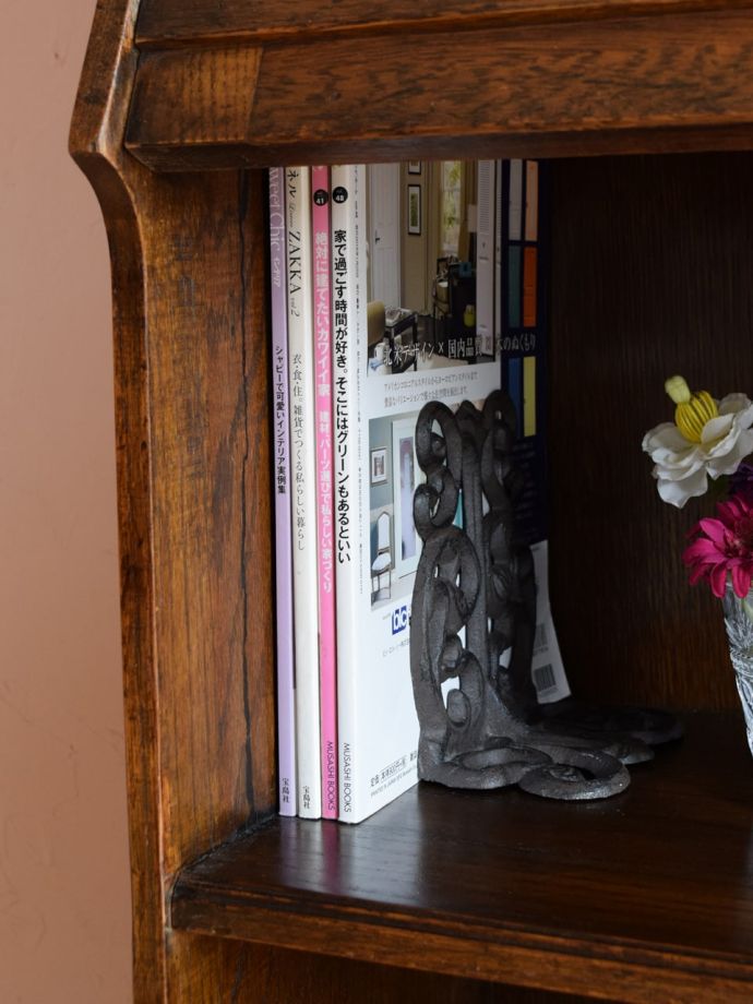 収納たっぷりのキャビネット