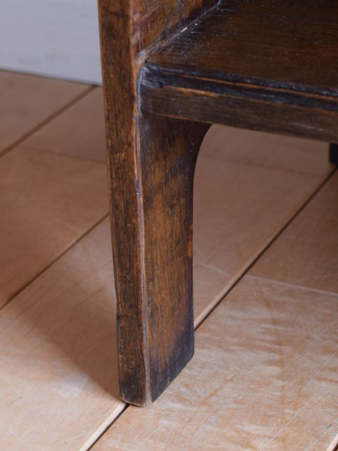 アンティーク家具の脚