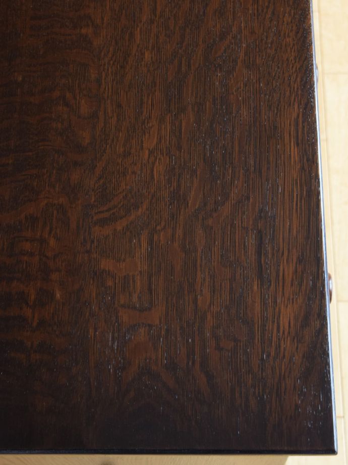 ドレッサーの天板