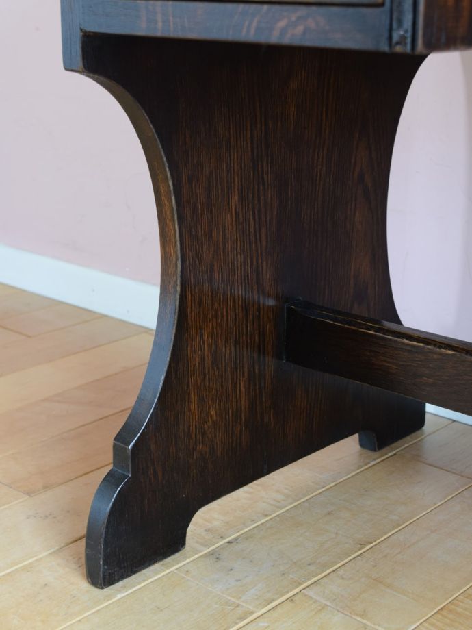 アンティーク家具の脚