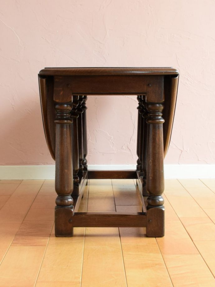 折り畳み式テーブルの側面