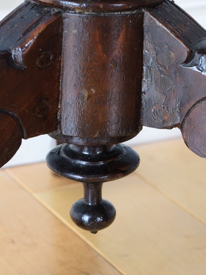 アンティーク家具の装飾