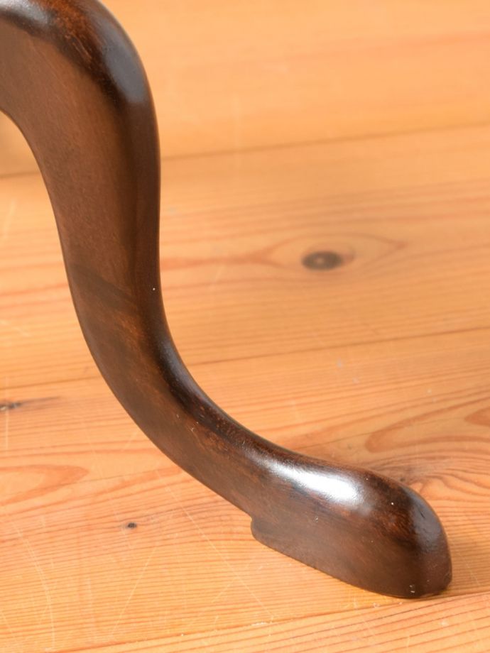 アンティークテーブルの脚