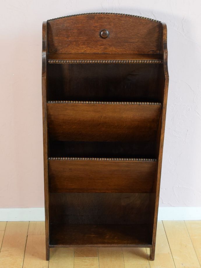 アンティークのマガジンラック