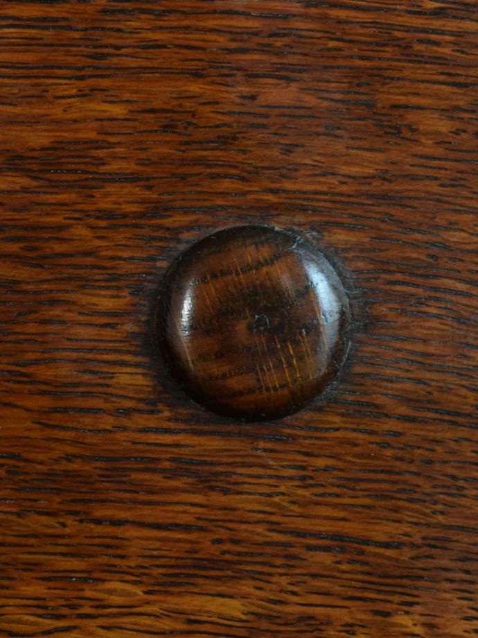 マガジンラックの装飾