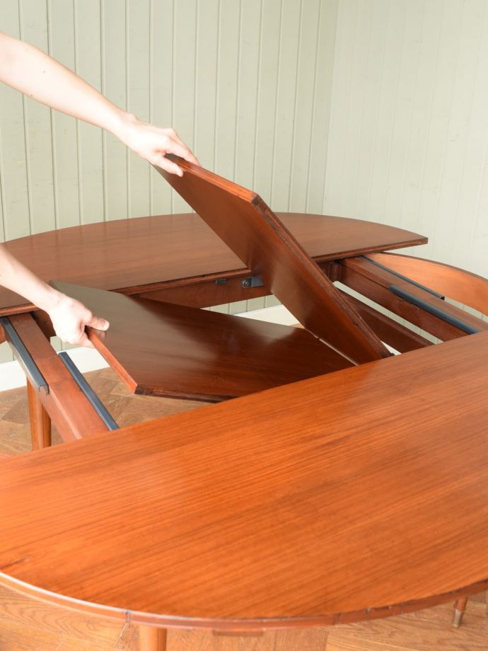 伸長式テーブルのサイズ変更方法