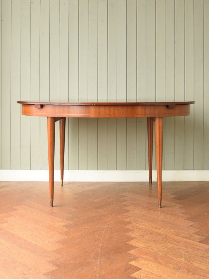 テーブルの側面