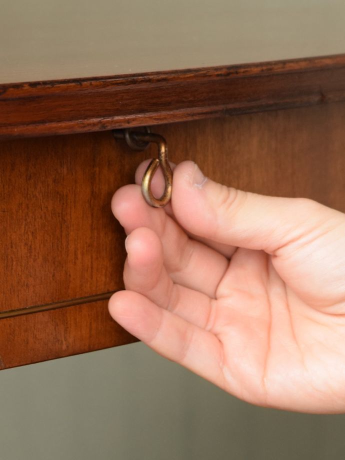 伸長式テーブルの金具