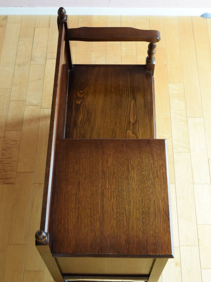 キャビネットの天板