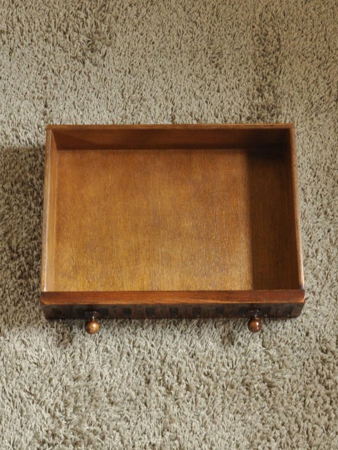 コンソールテーブルの引き出し