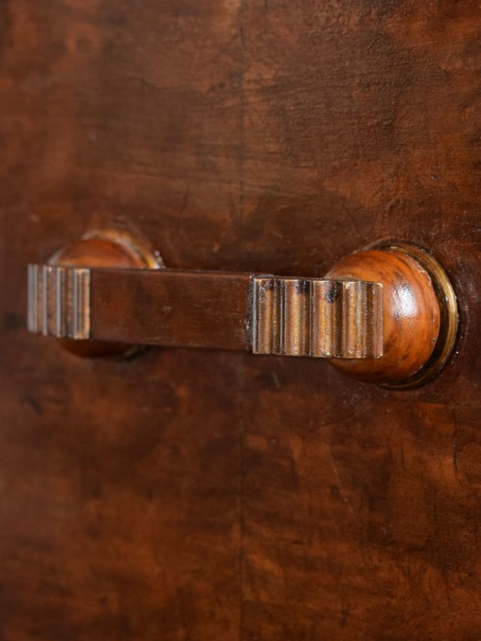 ビューローの取っ手