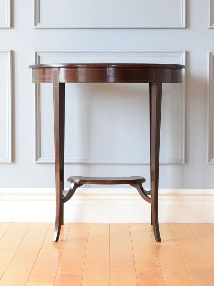 アンティーク家具の側面