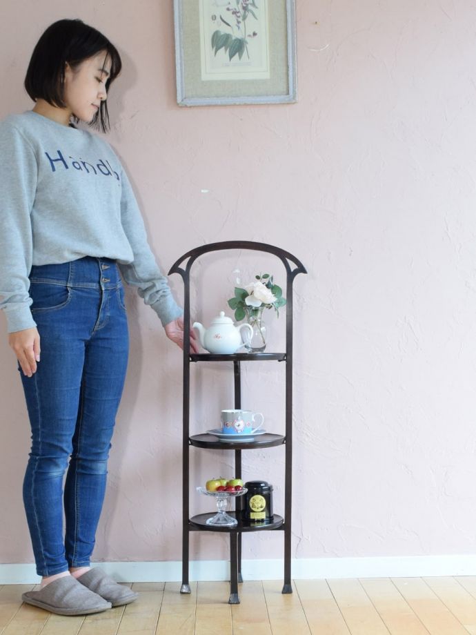 アンティークのケーキスタンド