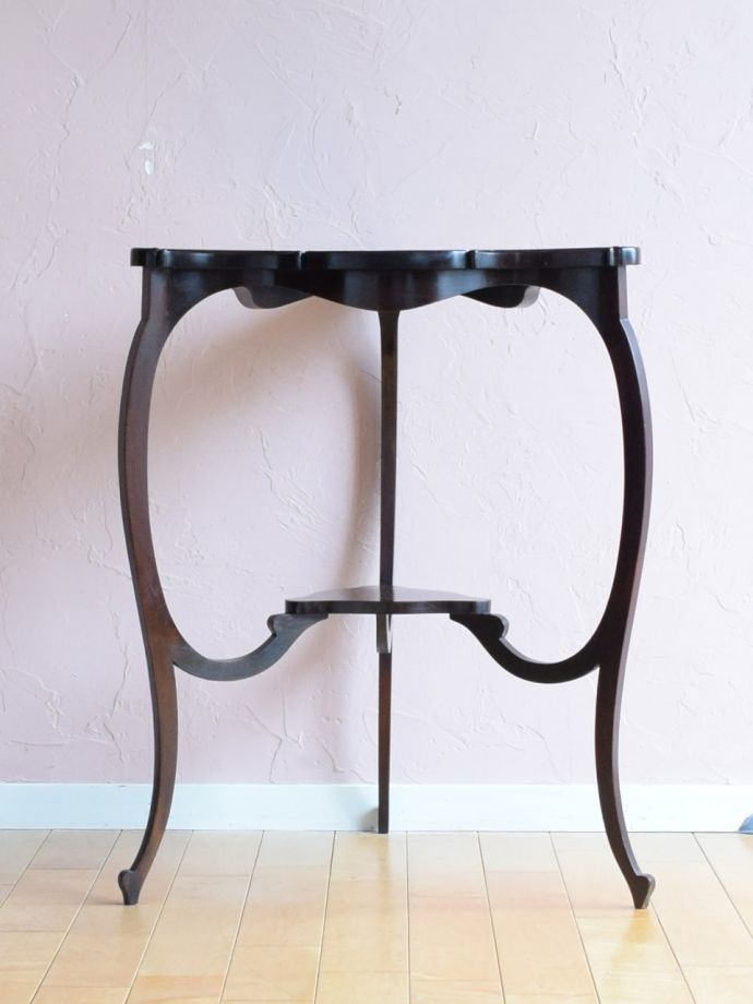 オケージョナルテーブルの側面