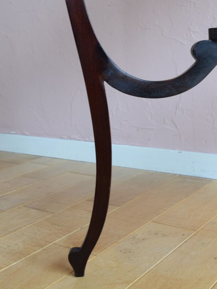 アンティーク家具の脚