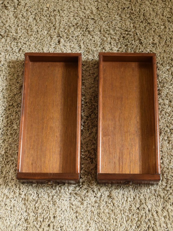 テーブルの引き出し