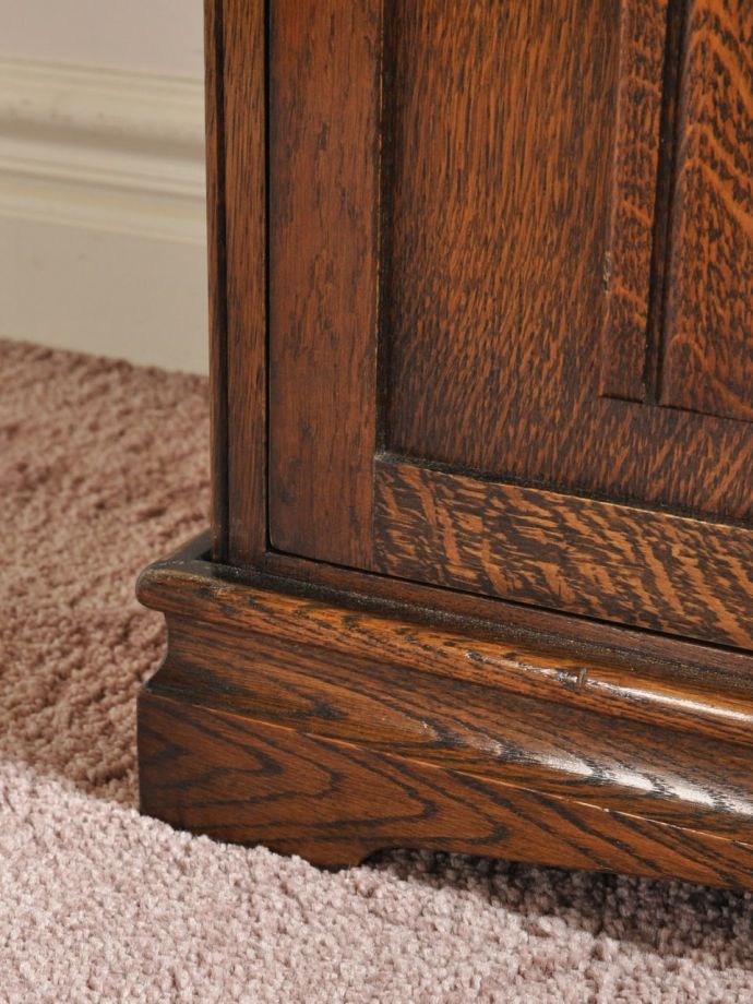 アンティーク家具の脚