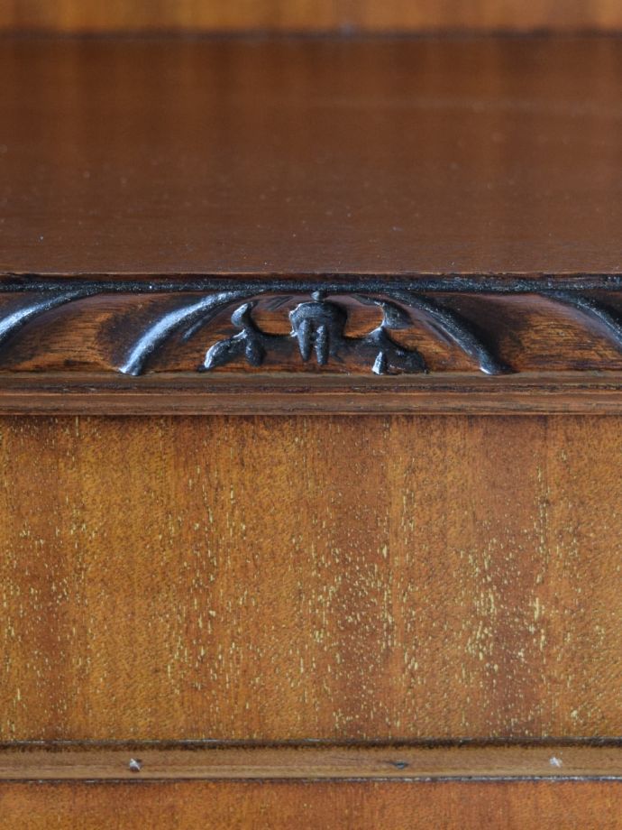 アンティークらしい装飾