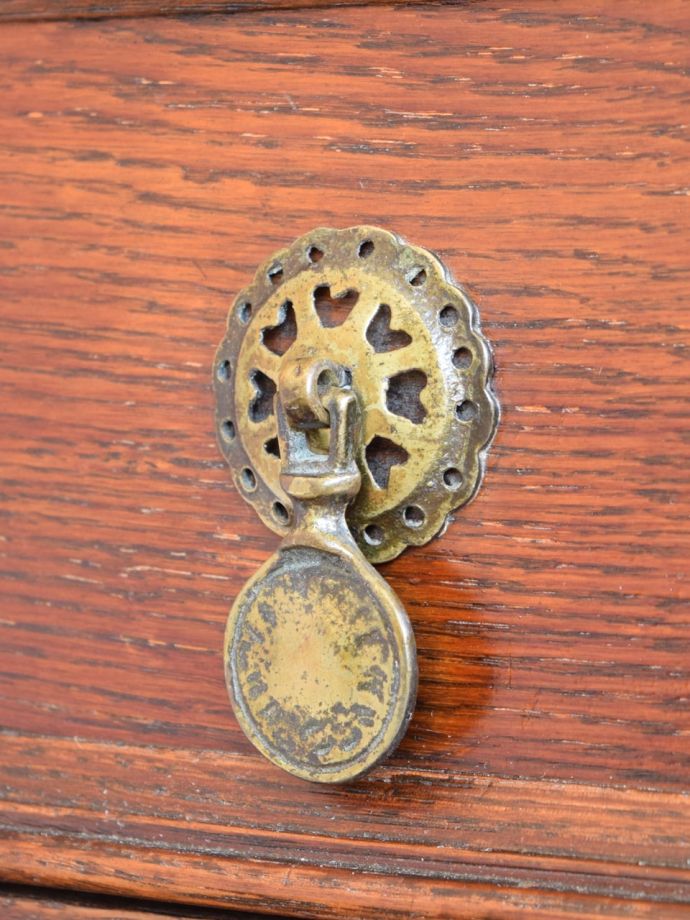 アンティーク家具の取っ手