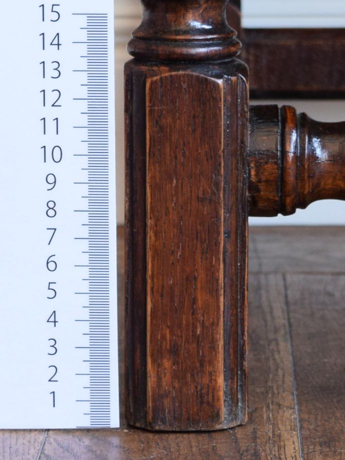 アンティーク家具の脚