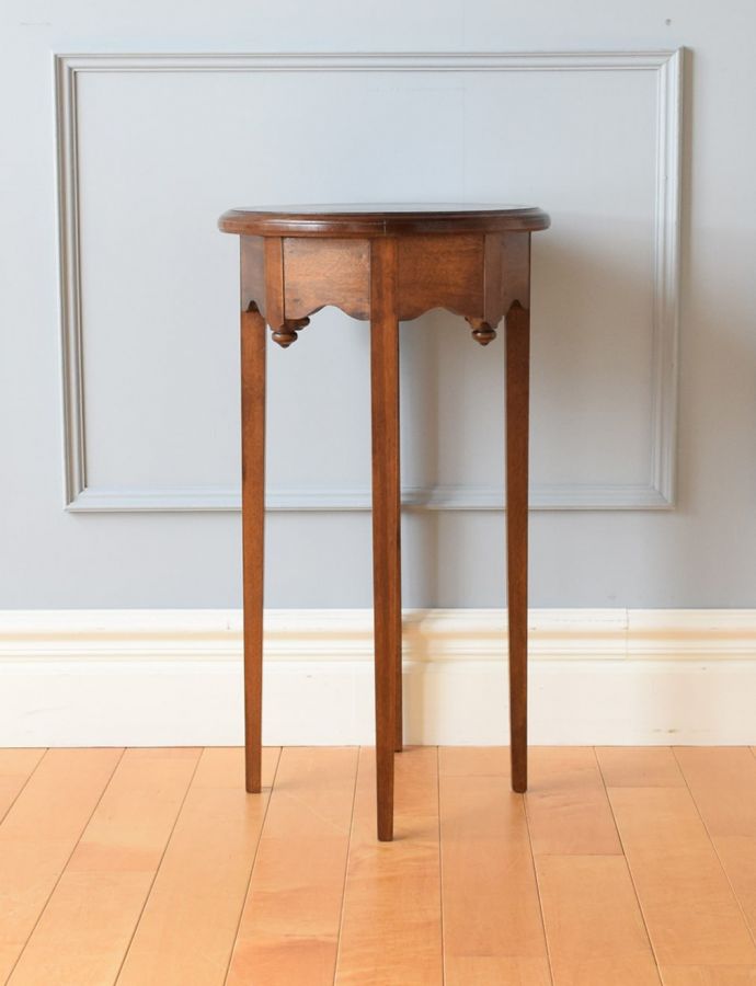 アンティーク家具の側面