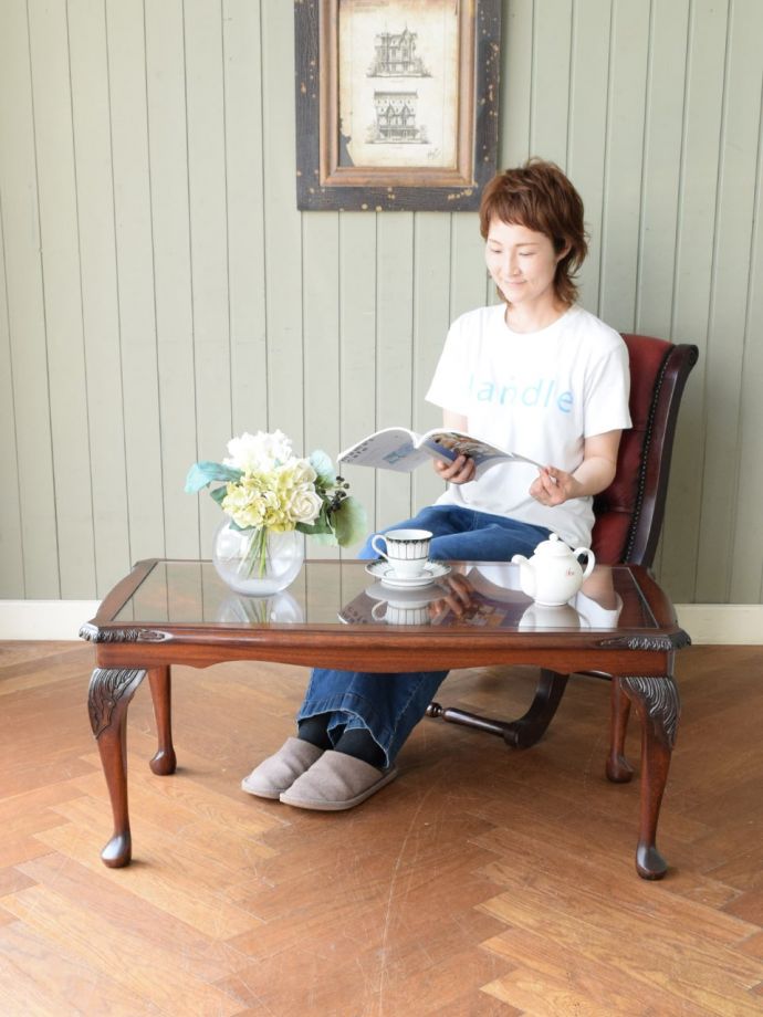 アンティークのコーヒーテーブル