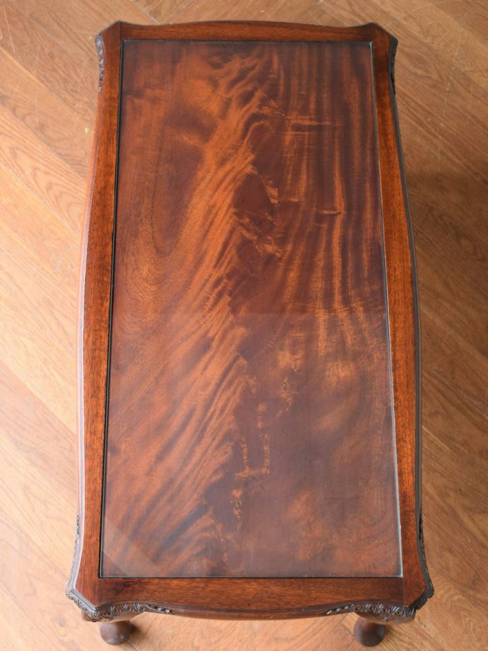 アンティークのテーブルの天板