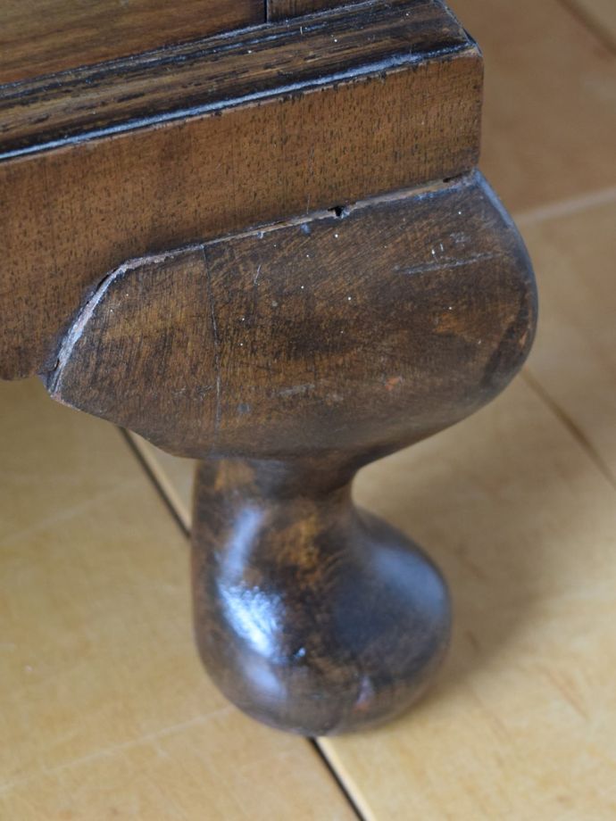 アンティーク家具の脚