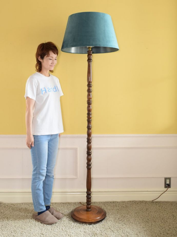 アンティークの照明、フロアランプ