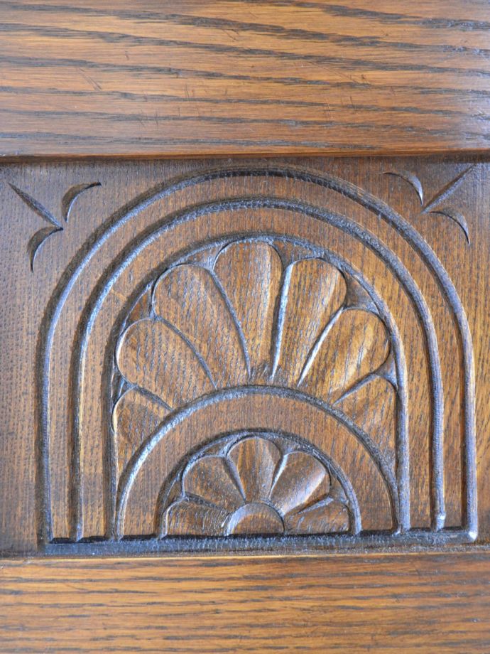 キャビネットの装飾