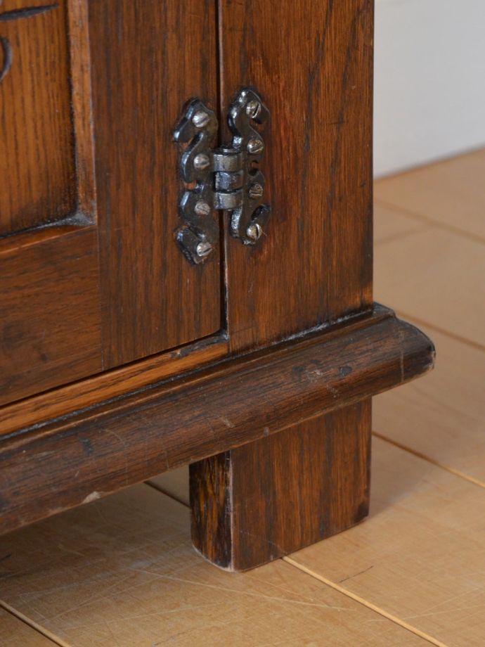 アンティーク家具の脚