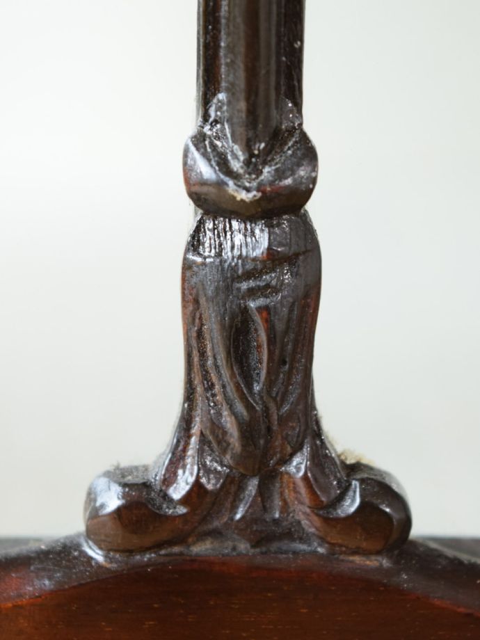 アンティークらしい彫