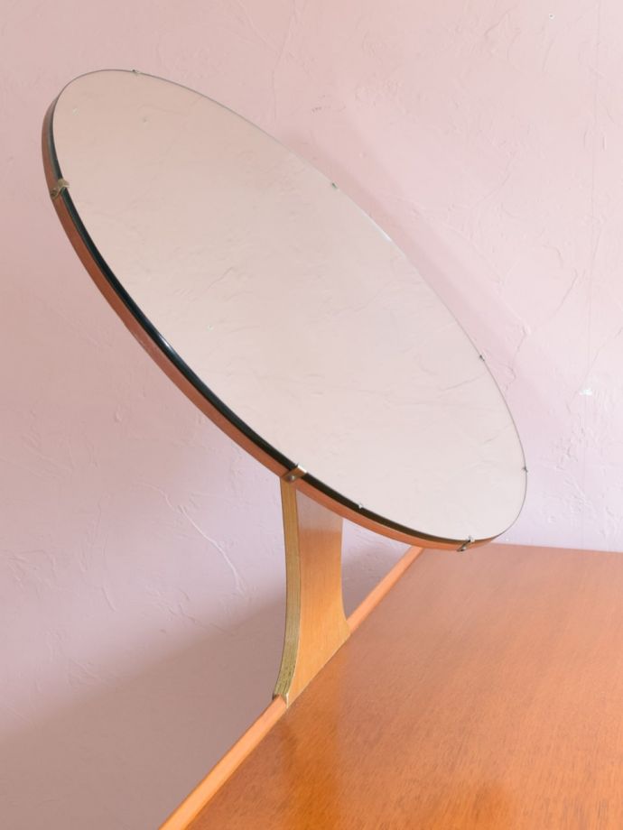 ビンテージドレッサーの鏡