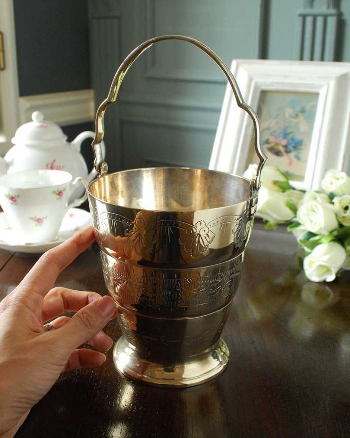 アンティーク シルバー製　アンティーク雑貨　英国の銀アイテム、アンティークシルバーのワインクーラー（アイスボックス）。ちゃんと使えます実際にお使いいただけます。(k-3072-z)
