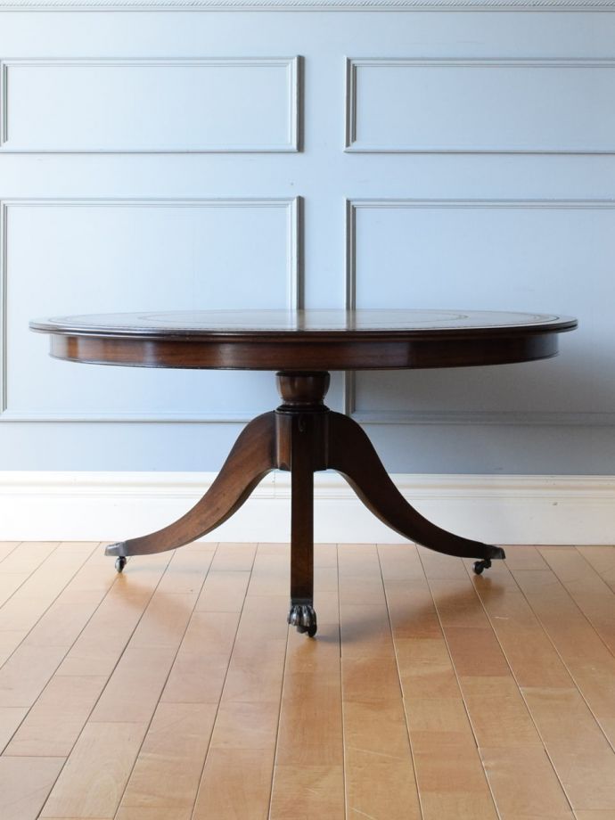 コーヒーテーブルの側面