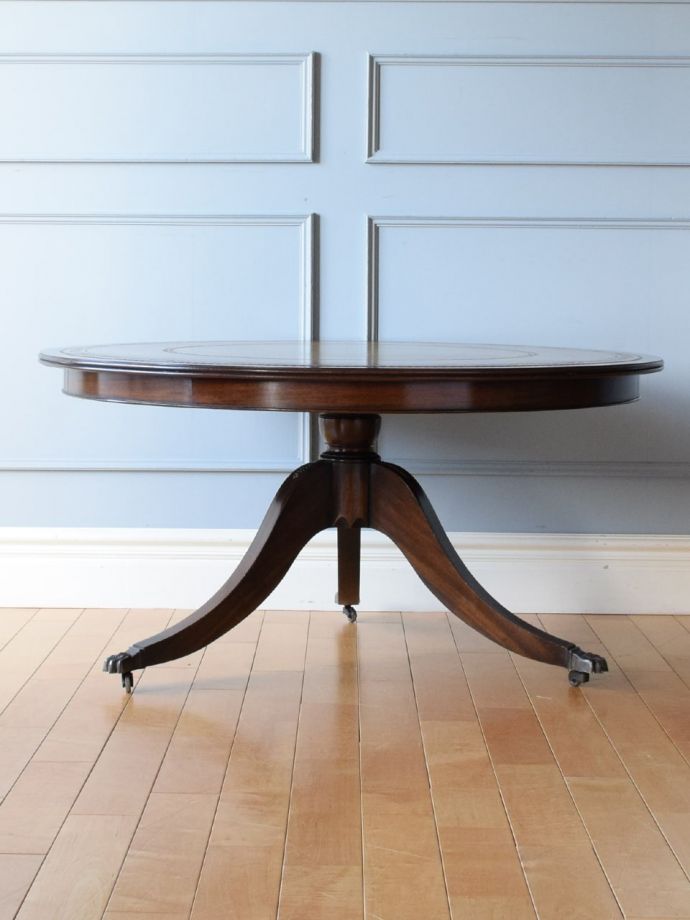 アンティーク家具の反対側