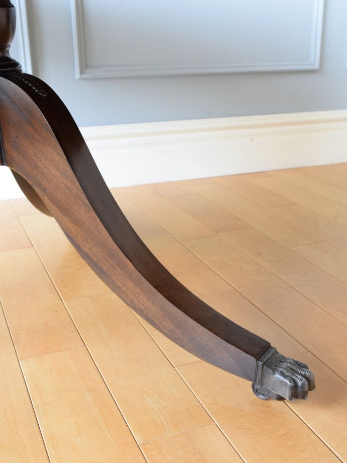 アンティーク家具の脚