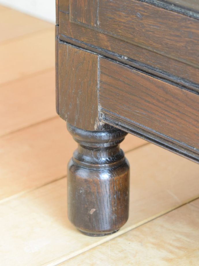 アンティーク家具の脚