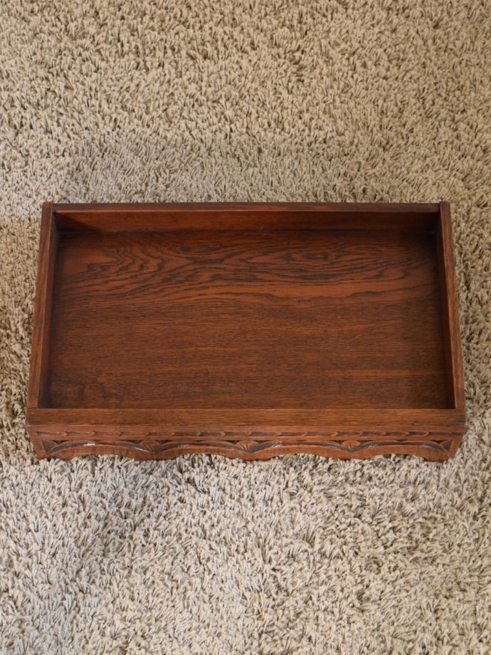 アンティークテーブルの引き出しの中