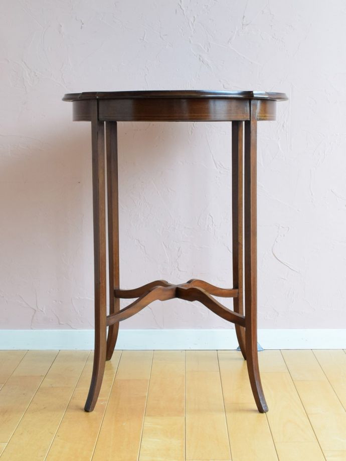 アンティーク家具の側面