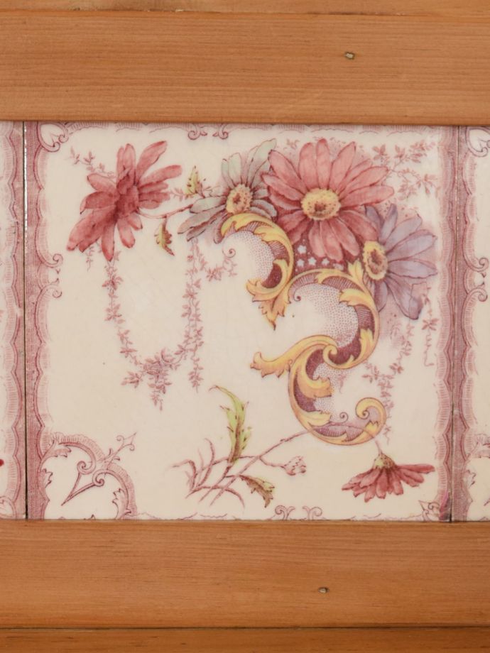 アンティークのタイル