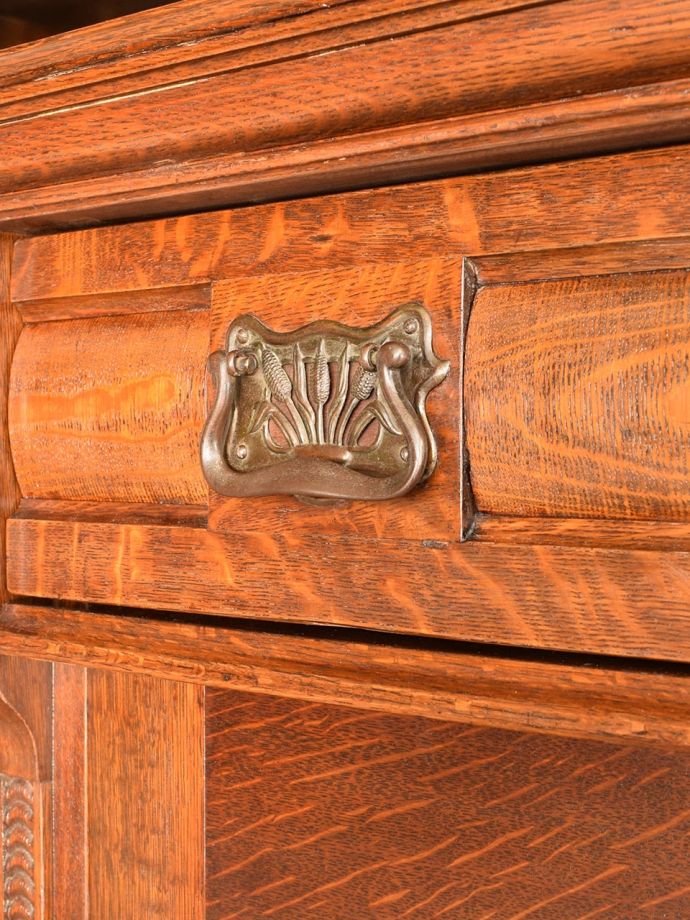 アンティーク家具の取っ手