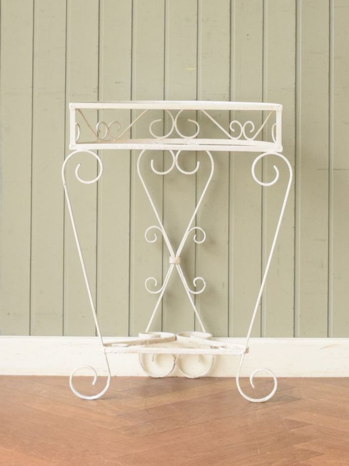 オシャレなアイアンテーブル