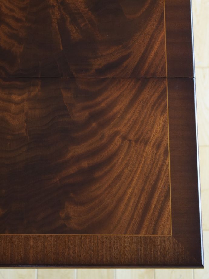 天板を近くから見ると・・・