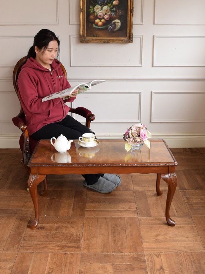 アンティークのコーヒーテーブル